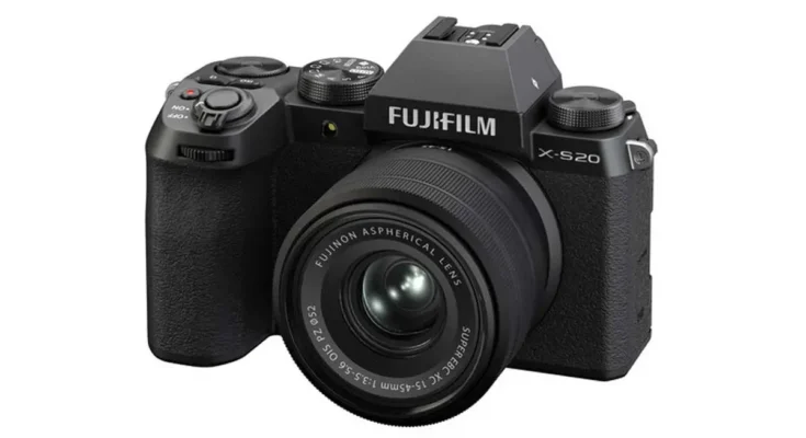 FUJIFILM X-S20